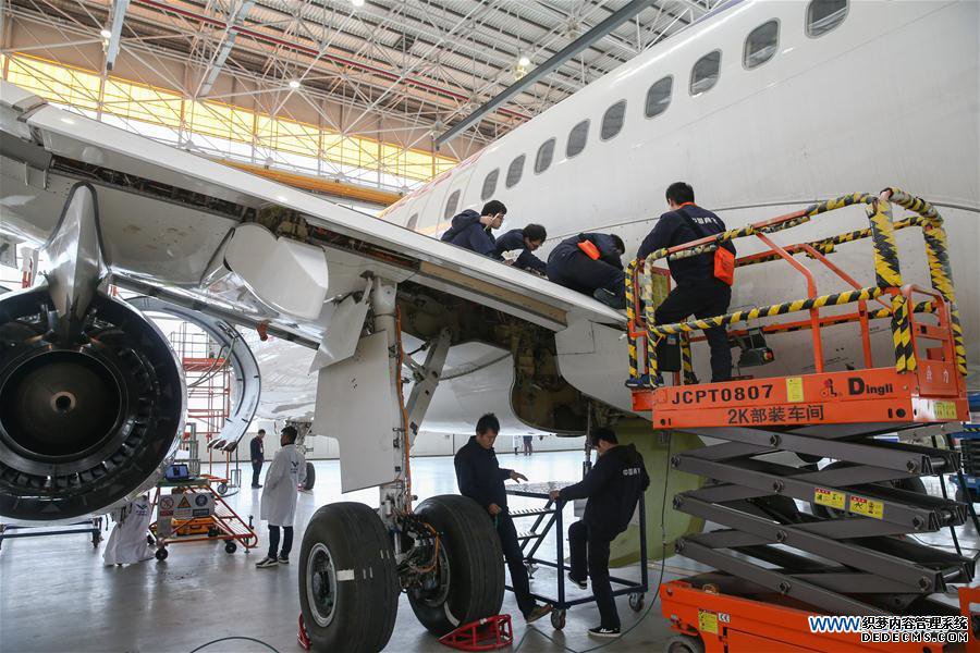 C919 passes recent flying review ahead of maiden flight