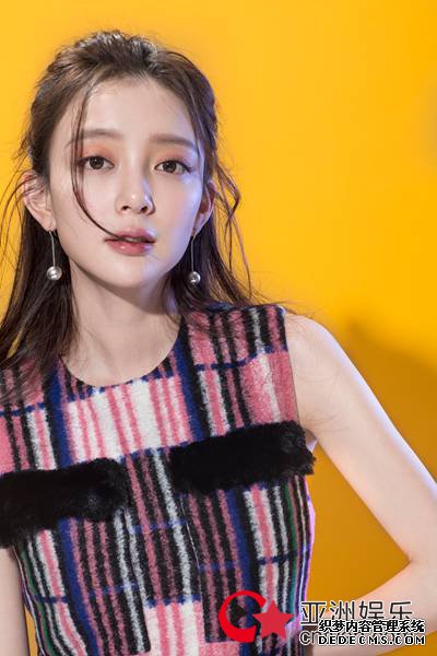 《三国机密之潜龙在渊BT页游私服》收官 汪小敏版“甄宓”俘获众人