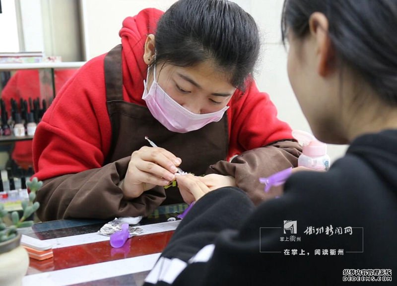 绽放在指尖的梦想