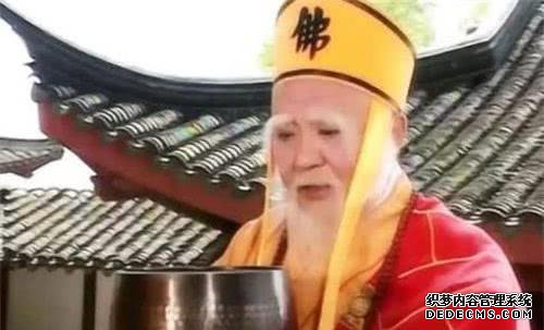 《新白娘子传奇》法海收服白素贞,为何不收了小青呢?原因很简单