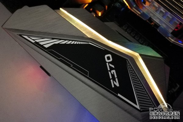 Z370 VULCAN