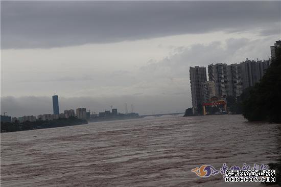 乐山遭遇入汛以来最大一次降雨 紧急转移2062人