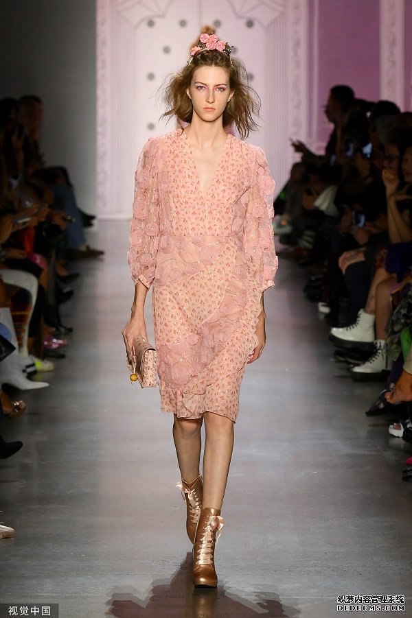 2020ŦԼʱװ Anna Sui 㣨ͼƬԴ Ӿй