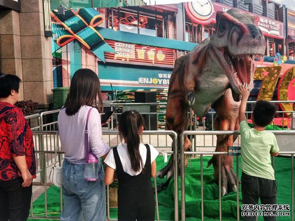 刷爆朋友圈的『奇幻恐龙展』穿越之旅，千万不能错过！